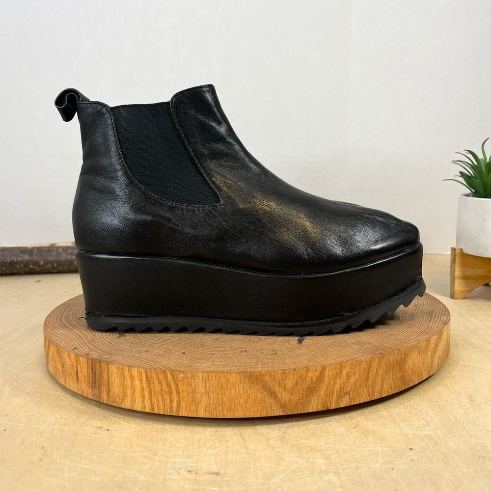 UNIX Platform Chelsea Boots – Black Leather Slip-On Lug Sole (Women’s Size 6)
